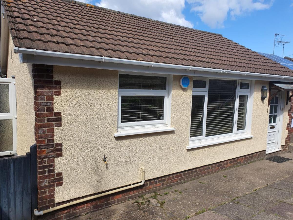 The Mumbles - Bungalow - 2 Bedrooms - Pet Friendly Swansea Exteriér fotografie